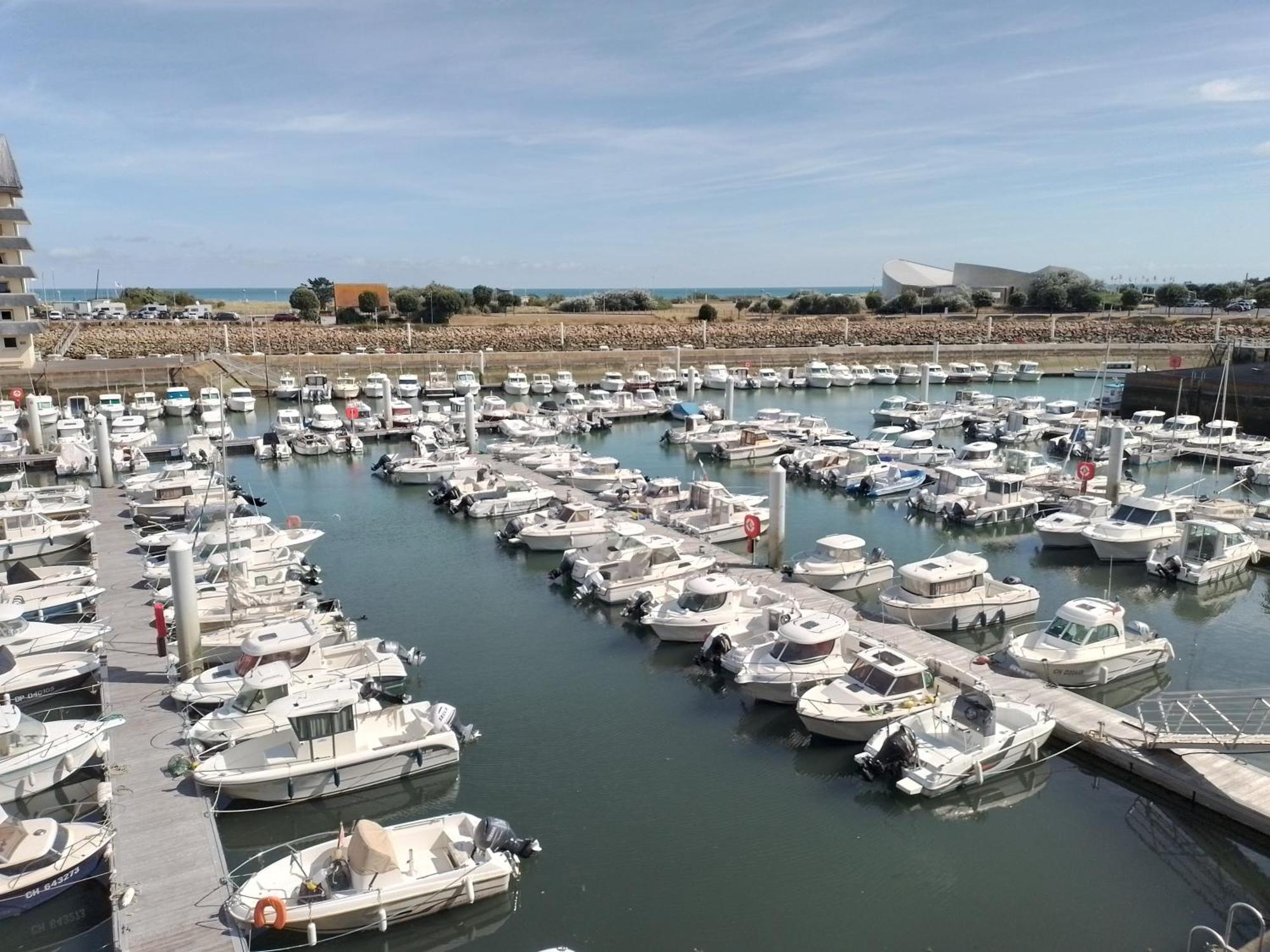 Face A Juno - Vue Et Port *